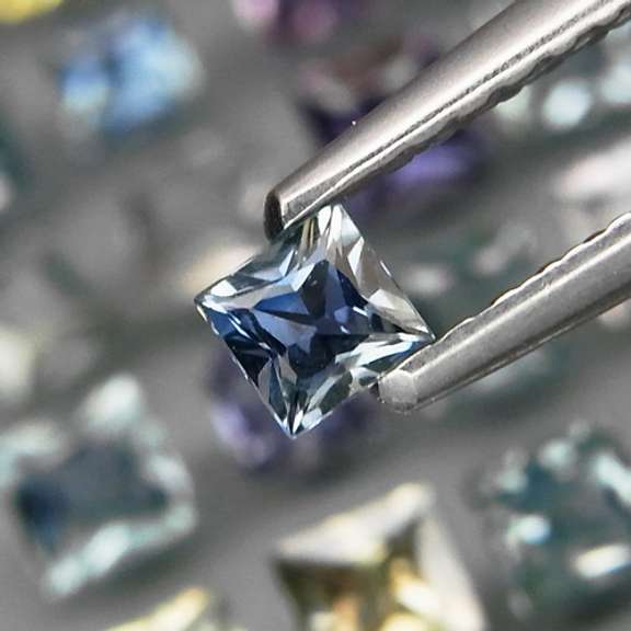 Dazzling 4.75ct set of UNHEATED Songian Sapphires