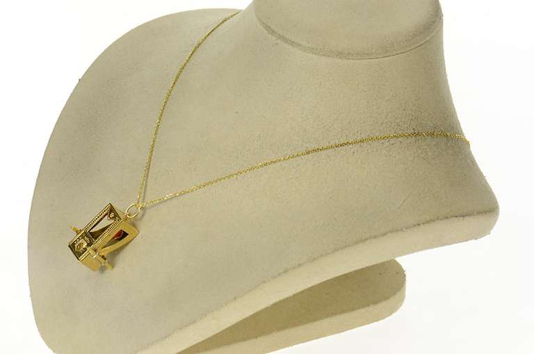 14K Yellow Gold 3D Litter Palanquin Royal Enamel Heart Charm/Pendant