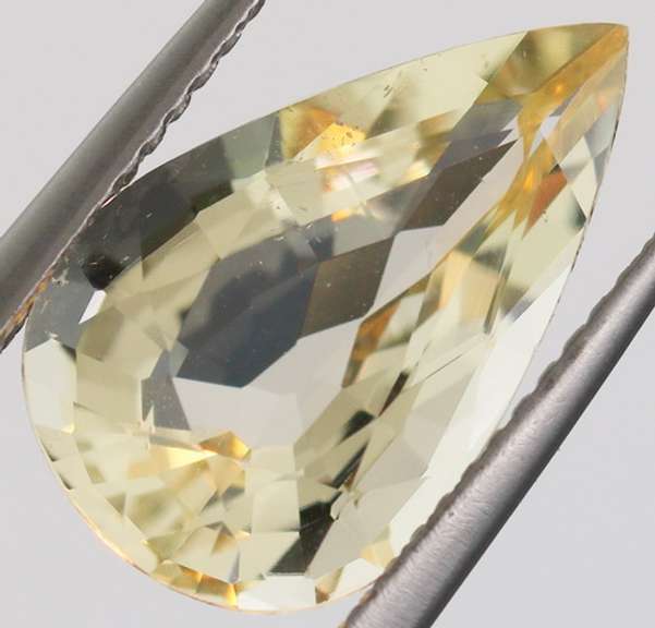 Amazing 4.42ct 15mm platinum blonde Beryl