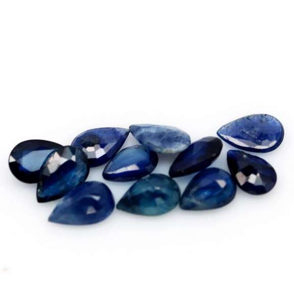 Captivating royal blue 4.56ct Sapphire set