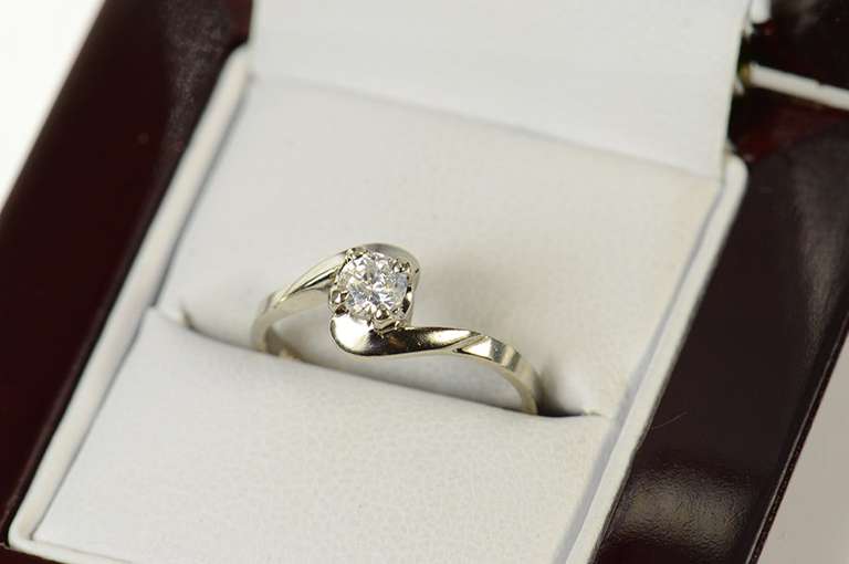 10K White Gold 0.22 Ct Diamond Solitaire Bypass Engagement Ring