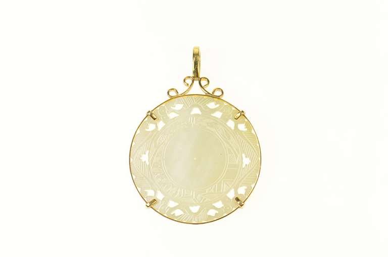 14K Yellow Gold Mother of Pearl Chinese Scene Medallion Pendant