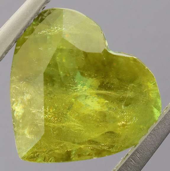 Lovely 3.04ct color shifting Russian Sphene