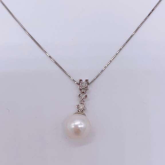 14kt Gold, Pearl, & Diamond Pendant Necklace