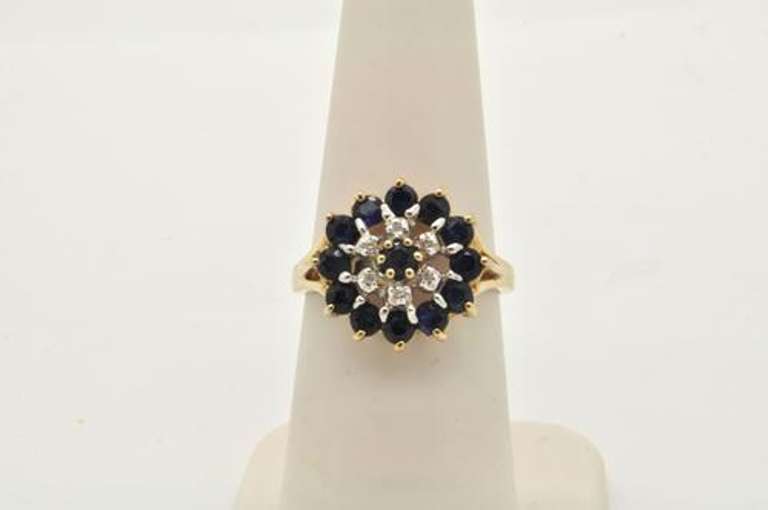 LADIES SAPPHIRE AND DIAMOND CLUSTER / COCKTAIL RING
