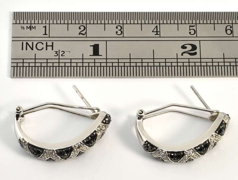 Tasteful J Hoop Black and White Dia. Earrings