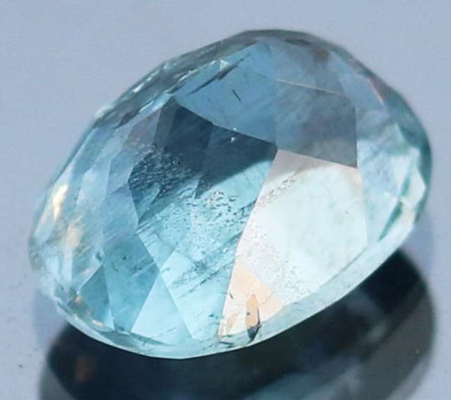 Glittering 3.55ct untreated top blue Aquamarine
