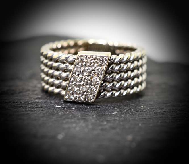 Multi-Band 18K White Gold Ring with Diamonds