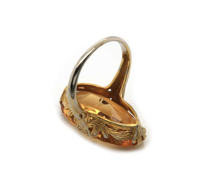 Vintage 18kt YG Synthetic Oval Citrine Ring