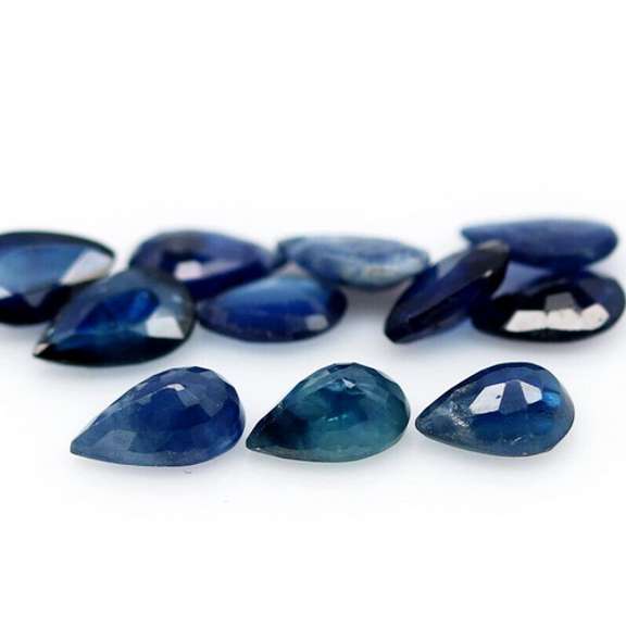 Captivating royal blue 4.56ct Sapphire set