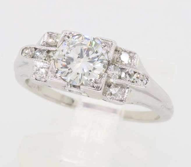 18k Art Deco Diamond Ring