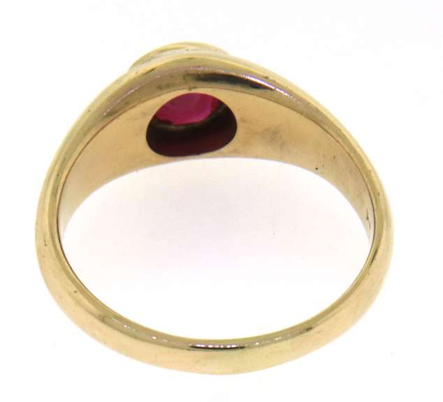 Attractive Yellow Gold Synthetic Ruby Ring