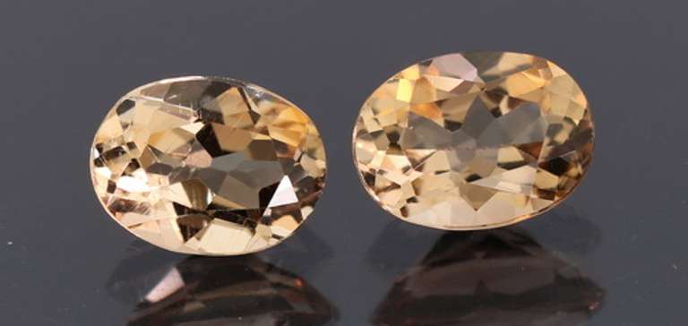 High fire! Full body flashing 3.04ct Topaz set