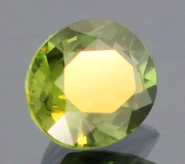 Gorgeous 2.39ct Australian green Sapphire