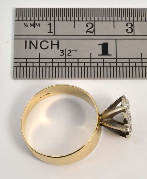 Classic 7 Diamond Cluster Ring