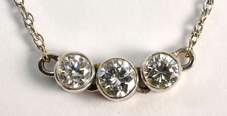 White Gold 3Diamond Necklace
