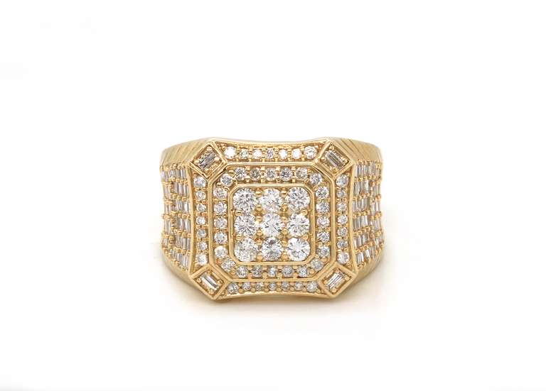 Elegant 10kt Yellow Gold Diamond Ring