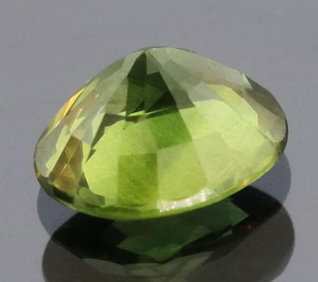 Gorgeous 2.39ct Australian green Sapphire