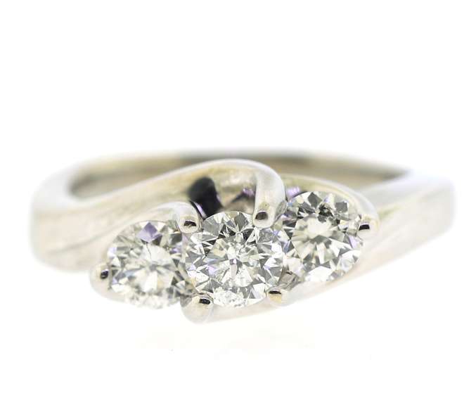 Favorite White Gold 0.85cts Diamond Ring