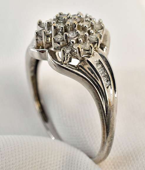 Heart Shaped WG Diamond Cluster