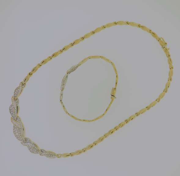 Eyecatching Yellow Gold Leaf Style CZ Necklace w Matching Bracelet