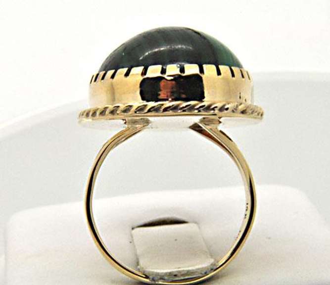 LADIES 14 KT YELLOW GOLD MALACHITE RING