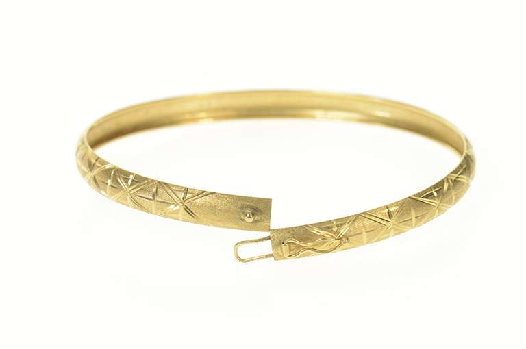 10K Yellow Gold Grooved Pattern Oval Statement Bangle Bracelet
