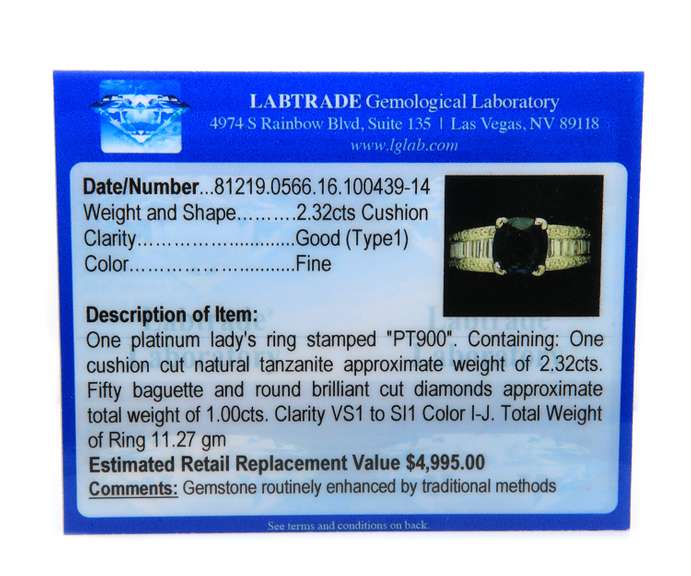 Attractive Platinum Ring w Tanzanite & Diamonds