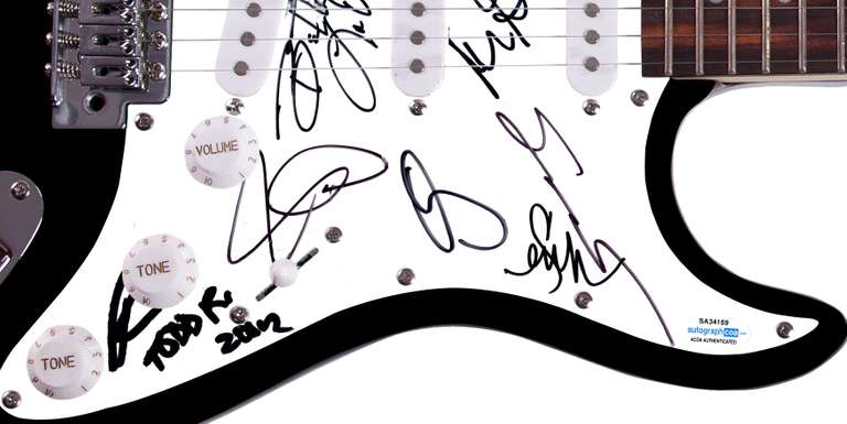 Todd Rundgren Otis Taylor Sam Moore Bettye Lavette Plus Signed Guitar ACOA