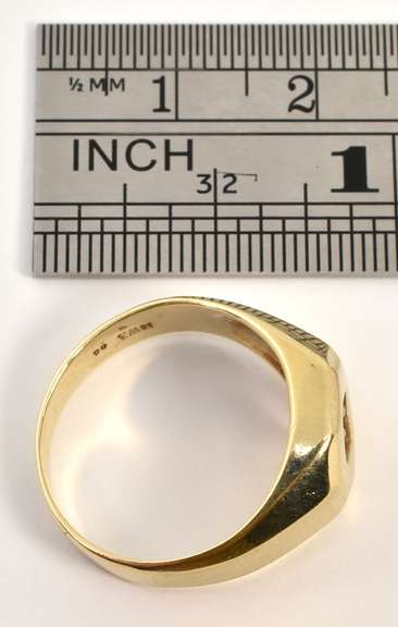 Attractive Man's Diamond Pinkie Ring
