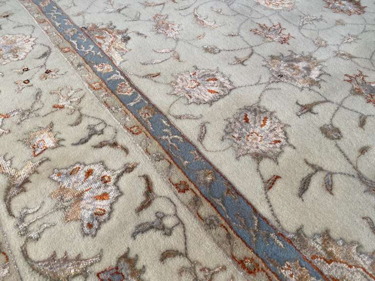 Exquisite Silk & Wool Rug 6x9