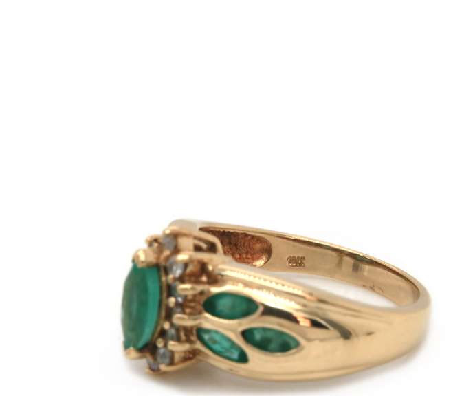 Fantastic Marquise Emerald and Diamond Yellow Gold Cocktail Ring