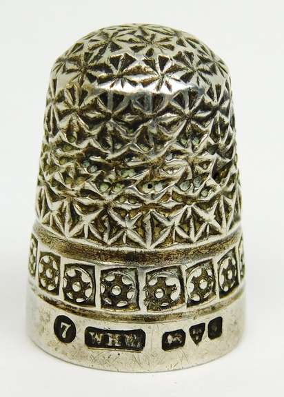 Very Fine Antique English Sterling Silver Thimble