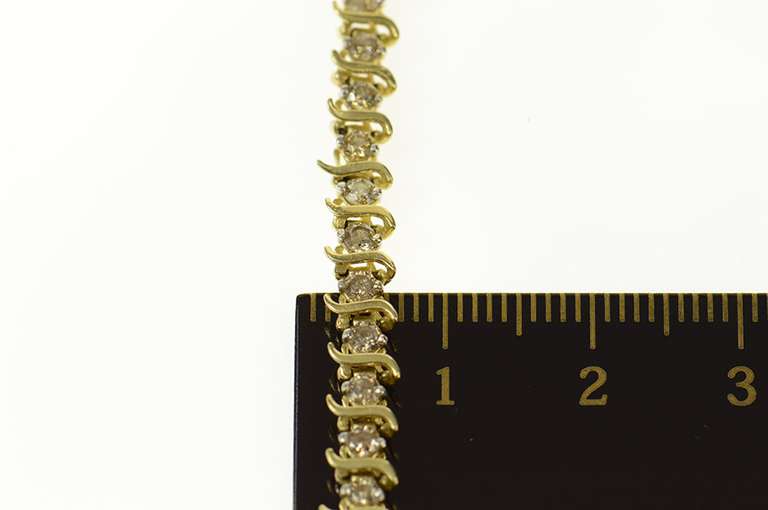 10K Yellow Gold 2.88 Ctw Wavy Link Classic Diamond Tennis Bracelet