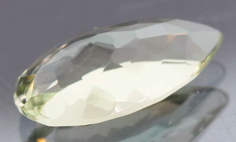 Brilliant 5.50ct platinum green Amethyst