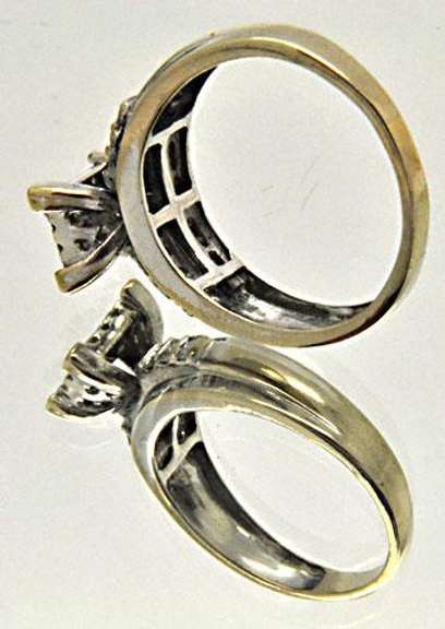 LADIES 14 KT WHITE GOLD DIAMOND RING.