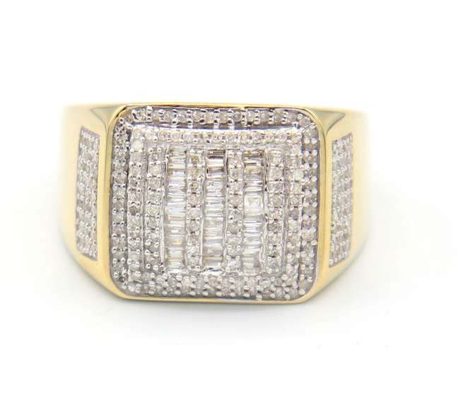 Elegant Yellow Gold Diamond Cluster Ring