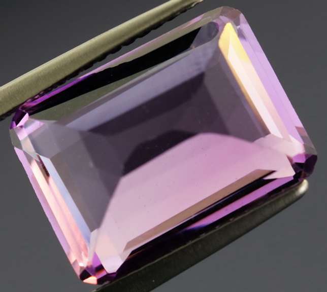Stunning 7.83ct lilac purple Amethyst