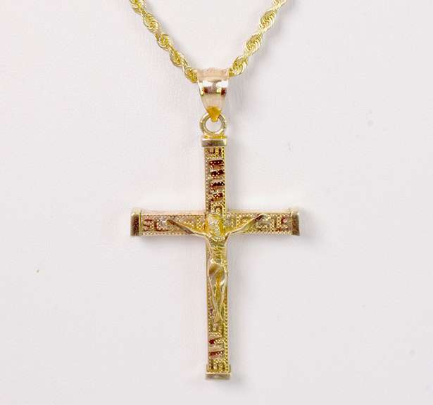 Detailed Gold Cross Pendant & Chain
