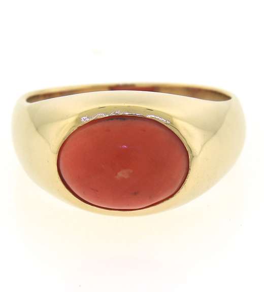 Stunning Yellow Gold Coral Ring