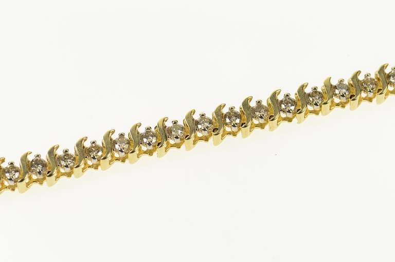 14K Yellow Gold 1.76 Ctw Diamond Classic Wavy Link Tennis Bracelet