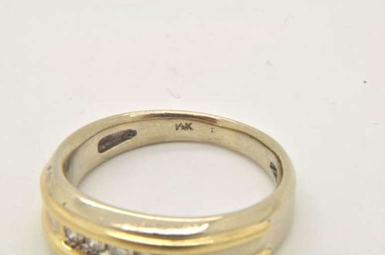 MENS 14 KT WHITE GOLD DIAMOND BAND WITH YELLOW ACCENT