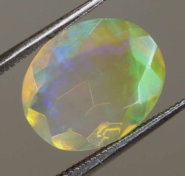 Gorgeous 2.16ct fully natural Welo Opal