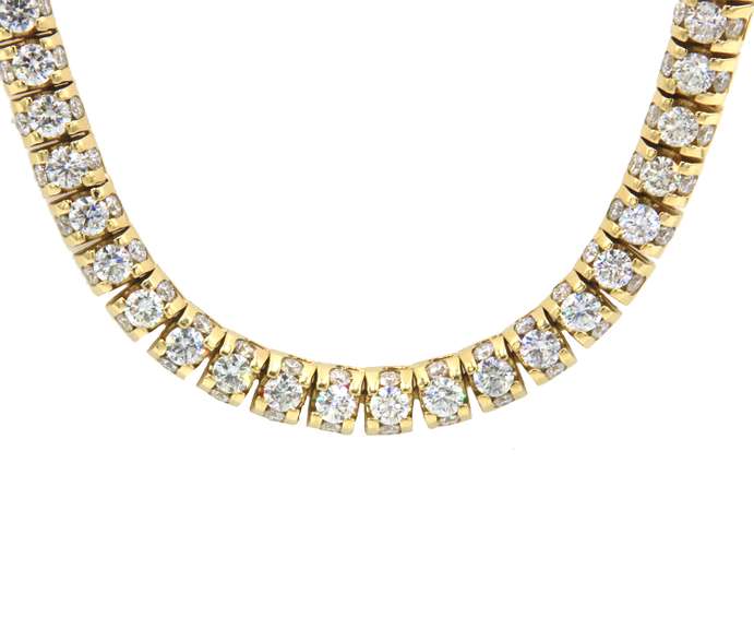 Uncomparable 18kt, 74cts Diamond Tennis Necklace