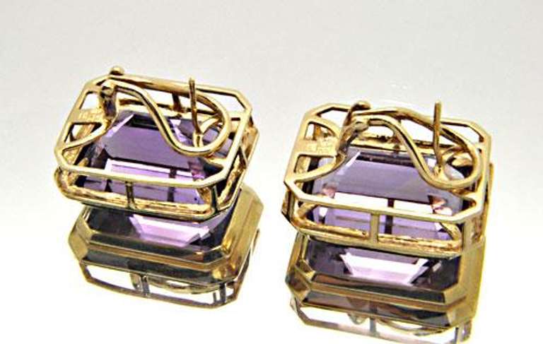 14 KT YELLOW GOLD AMETHYST EARRINGS.