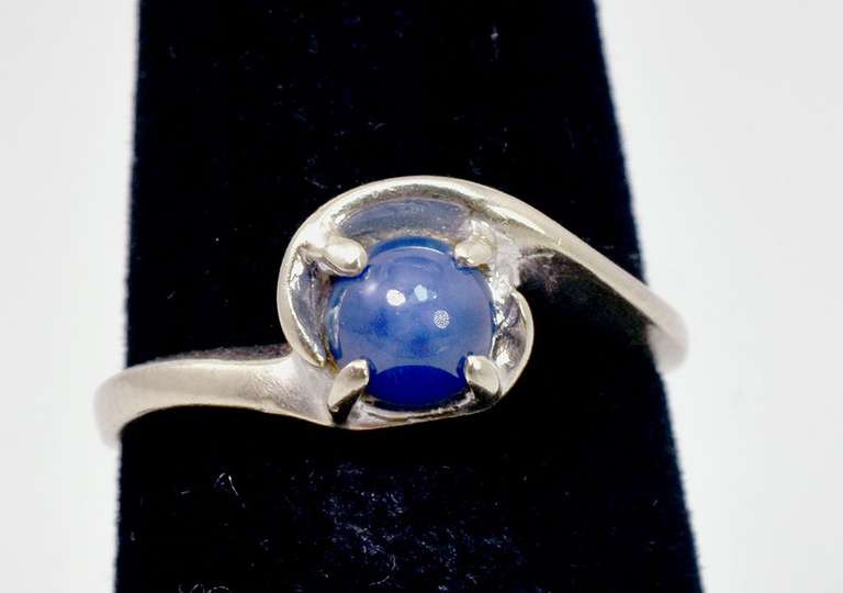 Beautiful Star Sapphire in Sterling Silver Ring