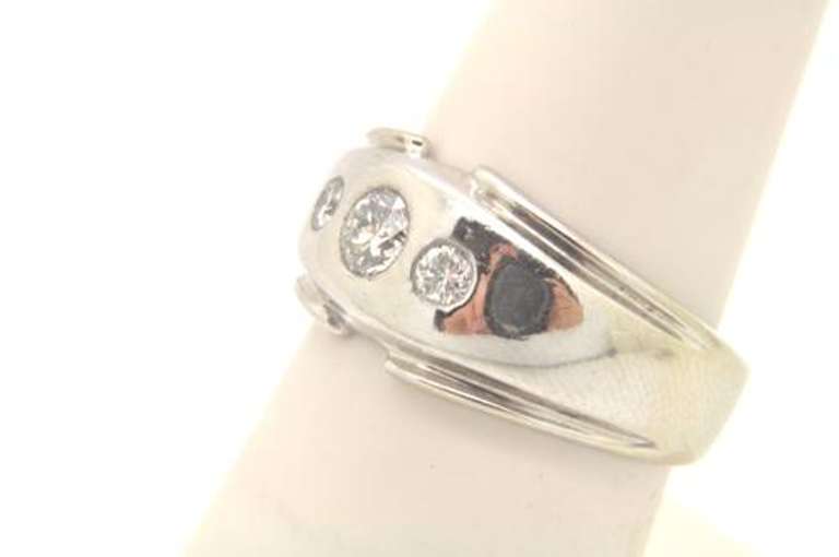 14 KT WHITE GOLD MENS DIAMOND BAND