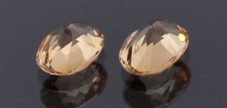 High fire! Full body flashing 3.04ct Topaz set