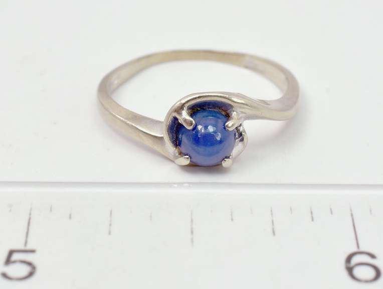 Beautiful Star Sapphire in Sterling Silver Ring