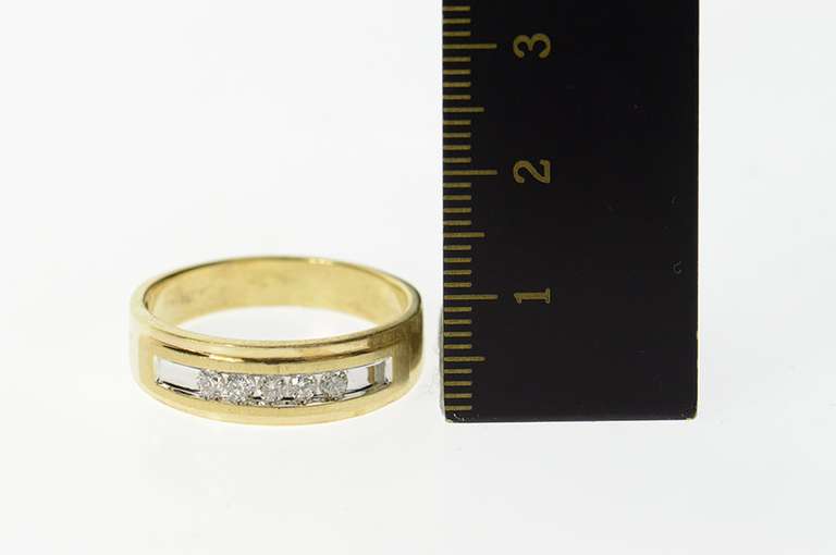10K Yellow Gold 0.30 Ctw Diamond Men's Classic Wedding Band Ring